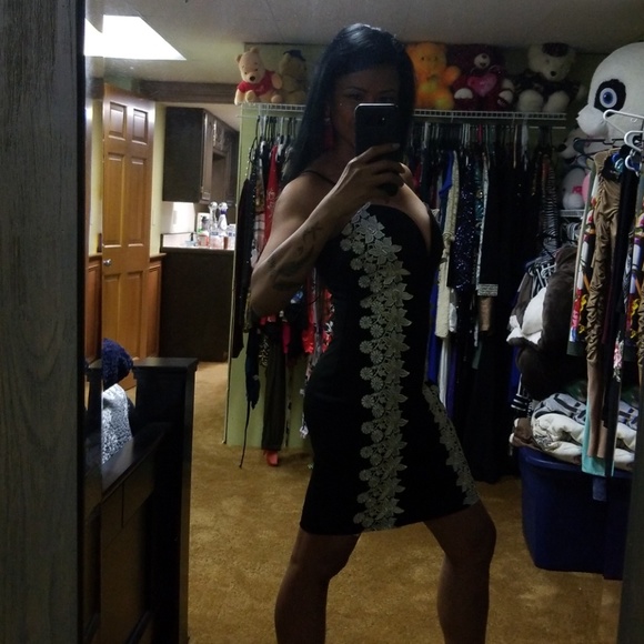 Embedded mini dress - Picture 4 of 8